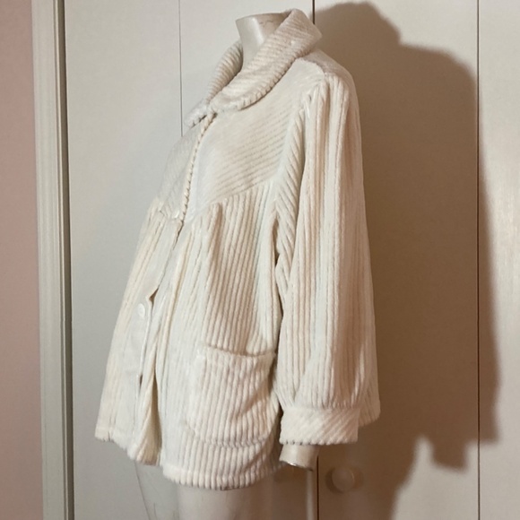 Collections Etc Women's Soft Fleece Button Front Bed Jacket pockets XXLarge - Picture 3 of 7